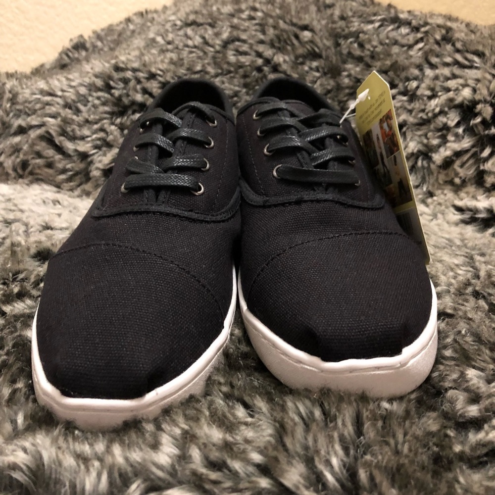 BRAND NEW Womens TOMS - Picture 2 of 4